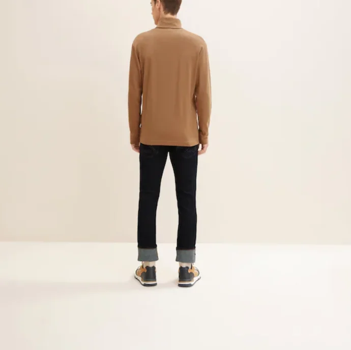 Ned Long Sleeve Turtleneck (Beige)