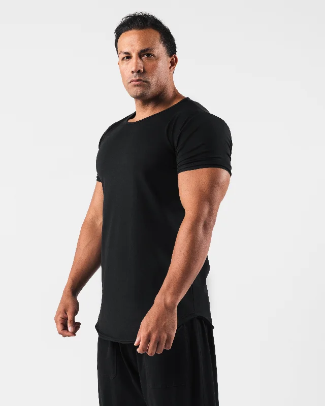 Essential Scoop Neck - Black