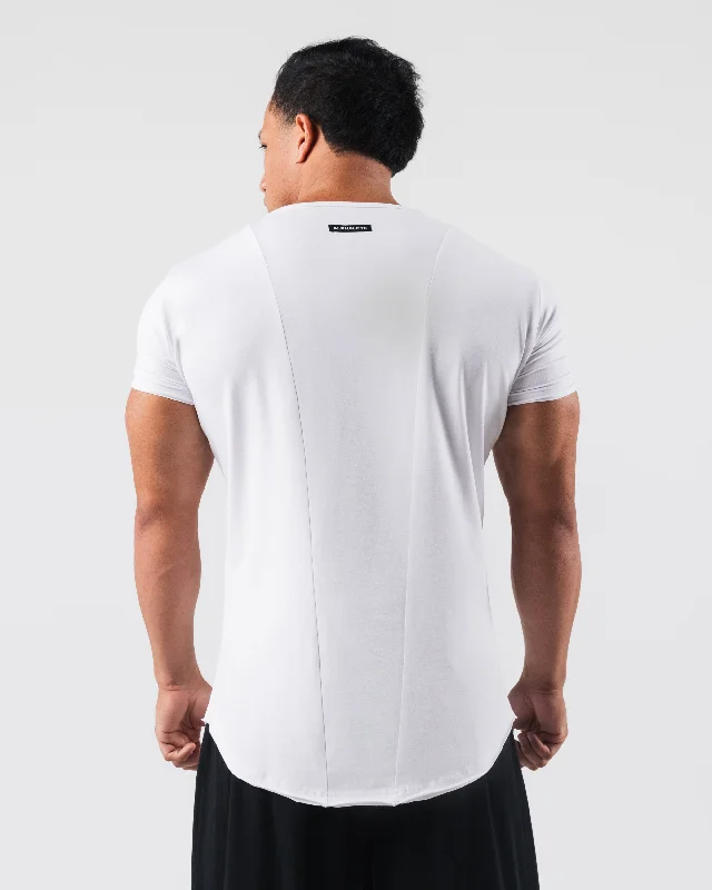 Essential Scoop Neck - White