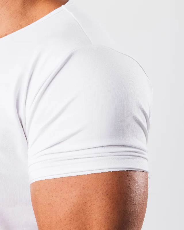 Essential Scoop Neck - White