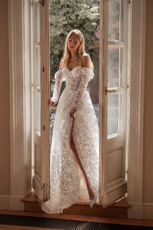 Exquisite A-Line Long Sleeve Lace Wedding Dress